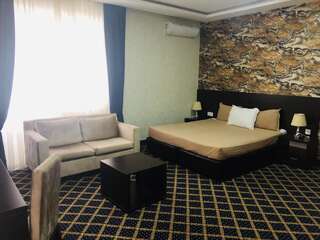 Отель Kristal Hotel Баку Стандартный двухместный номер с 1 кроватью-1