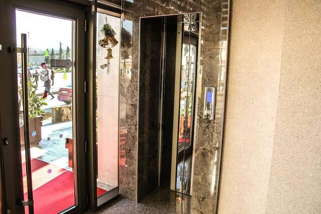 Отель Kristal Hotel Баку-11